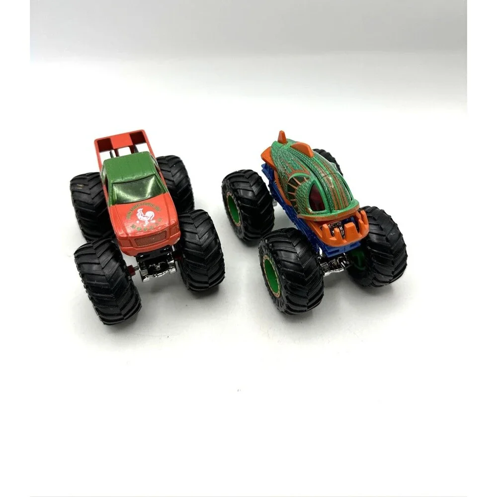 Lot of 2 Mattel Hot Wheels Monster Jam HUY FONG FOODS INC & Piran-Ahhhh Truck